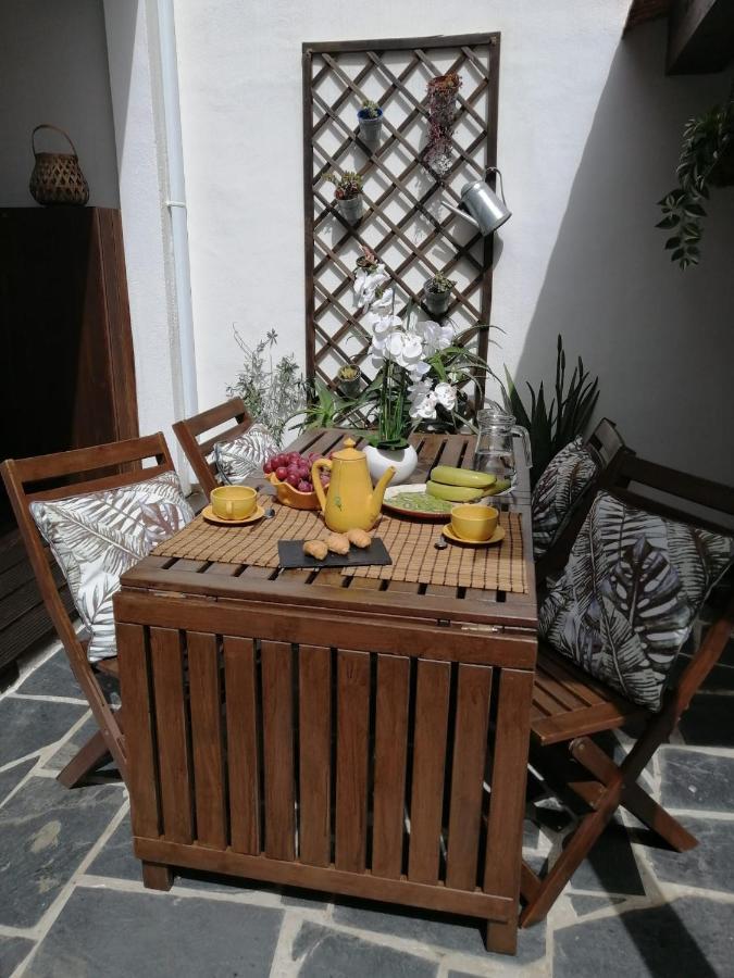 Courtyard House - Sun, Barbecue, Beach เซซิมบรา ภายนอก รูปภาพ